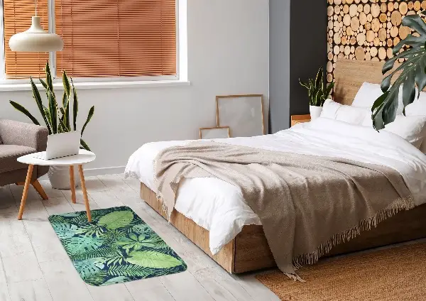 Matta halkskydd Gröna tropiska blad på en mörk bakgrund