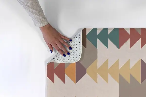 Liten matta Färgade sicksackar och trianglar