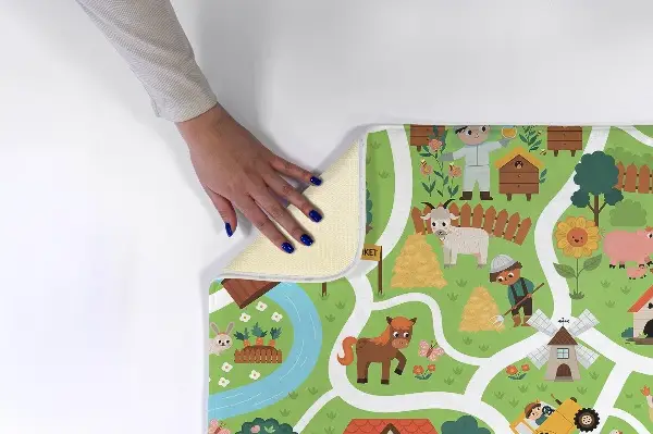 Liten matta Gård med barn
