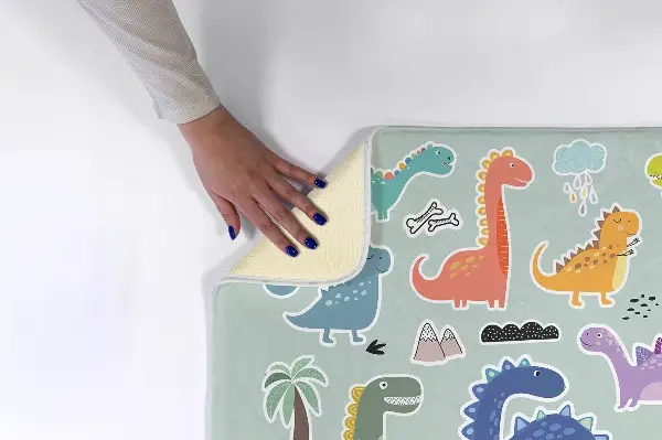 Liten matta Färgade dinosaurier