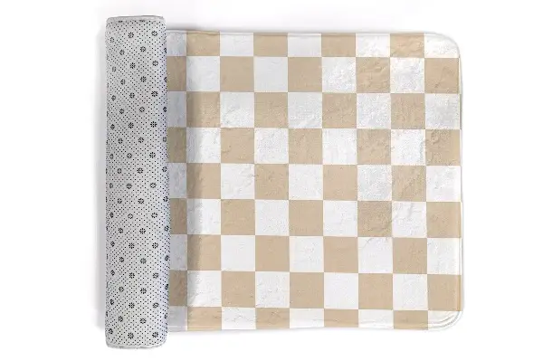 Liten matta Beige och vitt schackbräde