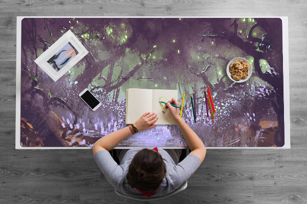 Skrivbordsmatta mörk skog