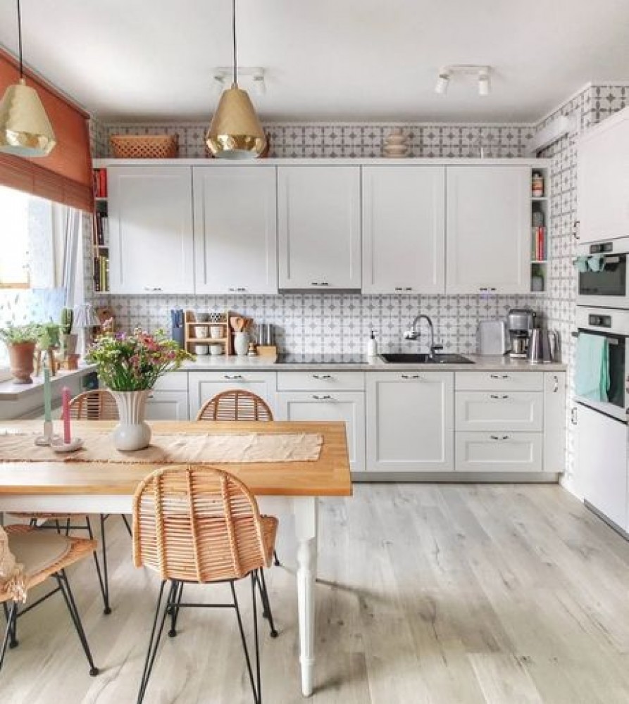 Montering av självhäftande vinylplattor