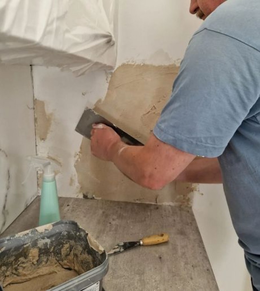 Montering av självhäftande plattor. Montering av självhäftande vinylplattor